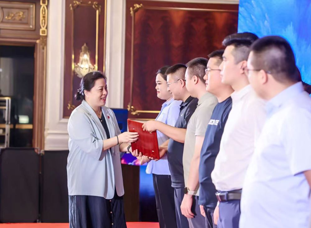 1725584057207423.jpg 02.jpg